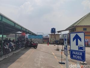 Pengelola Pasar Andir Buka Suara soal Heboh Getok Tarif Parkir Pengelola Pasar Andir Buka Suara soal Heboh Getok Tarif Parkir