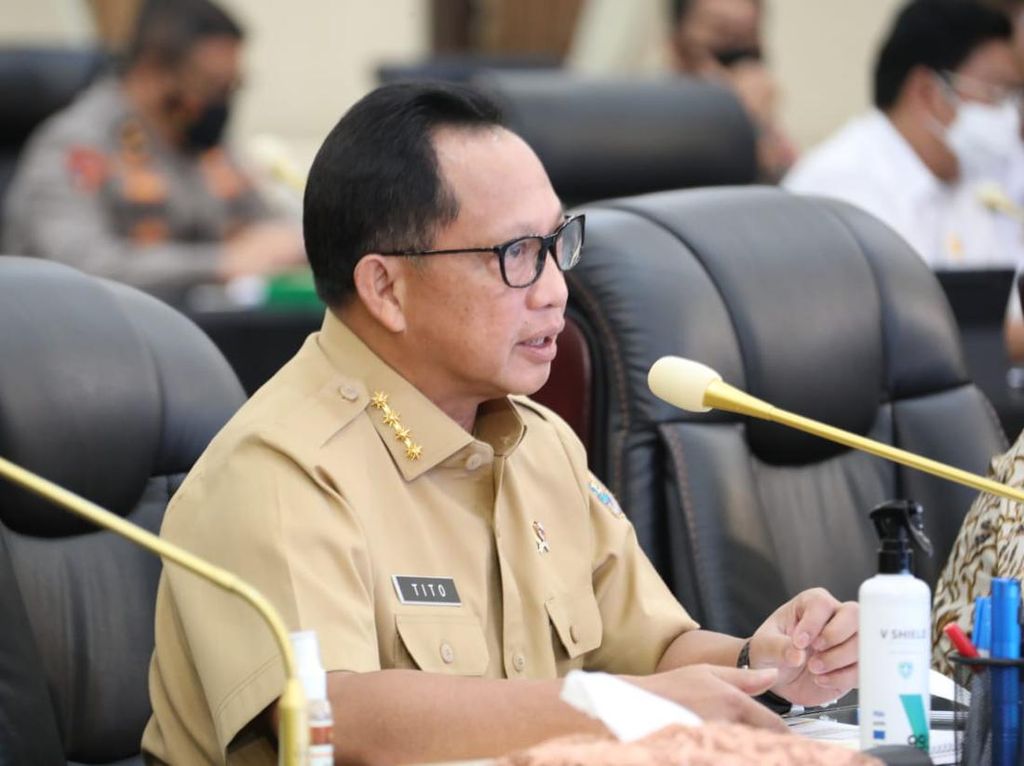 Rapat di DPR, Tito Uraikan soal SE Pj Gubernur Bisa Pecat-Mutasi Pegawai