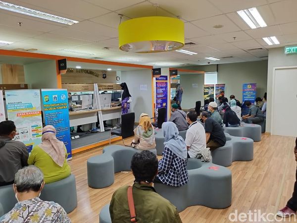 Mengintip Mal Layanan Publik DKI Usai Libur Lebaran