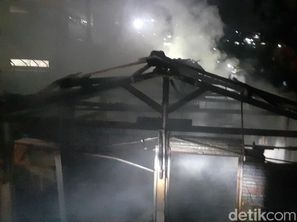Ternyata Ini Dugaan Penyebab Kebakaran Pasar Manyaran Semarang