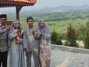 Viral Pasangan Menikah di Gunung Pegat Demi Patahkan Mitos, Benarkah? Viral Pasangan Menikah di Gunung Pegat Demi Patahkan Mitos, Benarkah?