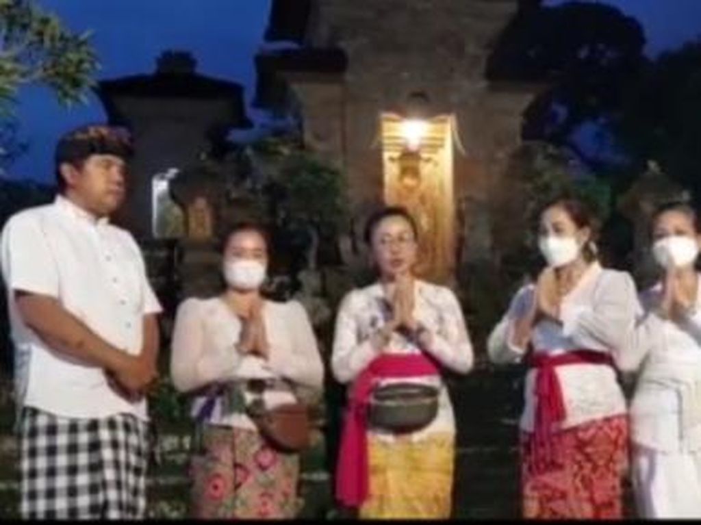 Pelaku Video Joged India Datangi Pura, Minta Maaf-Gelar Guru Piduka Pelaku Video Joged India Datangi Pura, Minta Maaf-Gelar Guru Piduka