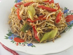 Resep Pembaca: Resep Tumis Kecambah dan Cabe yang Renyah Pedas Buat Makan Siang