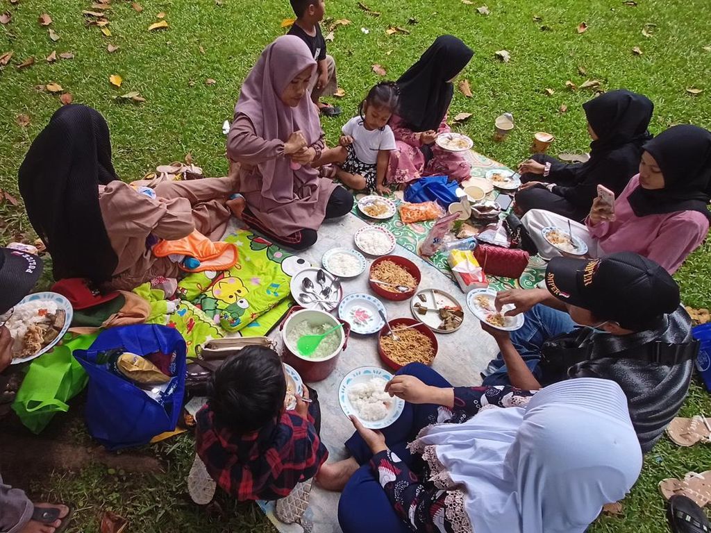 Mengenal Ketog Semprong,Tradisi Lebaran Ketupat di Candikuning Mengenal Ketog Semprong,Tradisi Lebaran Ketupat di Candikuning