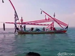 Lebaran Ketupat, Ribuan Warga Meriahkan Praonan di Pesisir Utara Pasuruan