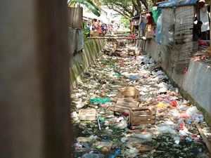 Walkot Pastikan Sampah Irigasi Pasar Kranggot Cilegon Diangkut Hari Ini