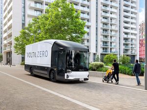 Bus Listrik Sudah Biasa, Ini Truk Kargo Listrik yang Siap Mengaspal di Amerika Bus Listrik Sudah Biasa, Ini Truk Kargo Listrik yang Siap Mengaspal di Amerika