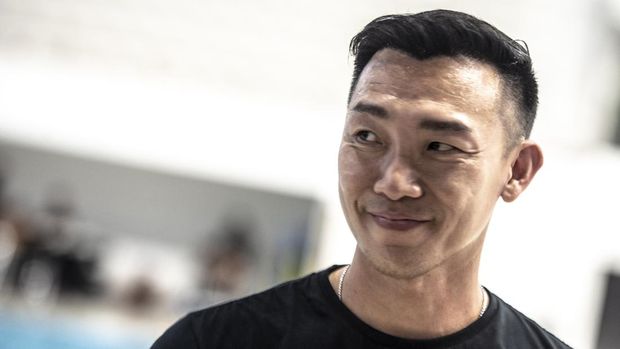 ALBERT C SUTANTO Pelatih kepala timnas renang Indonesia Albert C. Sutanto menghadiri Indonesia National Swimming Timetrial 2022 di GBK Aquatic, Senayan, Jakarta, Kamis (21/4/2022). Albert C. Sutanto menargetkan enam hingga tujuh emas pada SEA Games Hanoi, Vietnam, 12-23 Mei 2022. ANTARA FOTO/Muhammad Adimaja/foc.