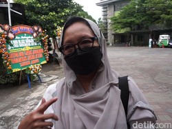 Kenangan Masa SMP-SMA Alissa Bersama Mendiang Lily Wahid