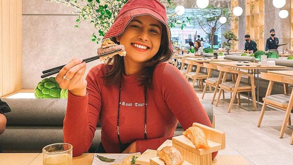 Awkarin Hobi Kulineran, Suka Piknik dan Kunjungi Rumah Makan Legendaris