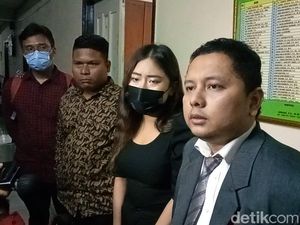 Didakwa Cemarkan Nama Anak Ahok, Ayu Thalia Beri Perlawanan Didakwa Cemarkan Nama Anak Ahok, Ayu Thalia Beri Perlawanan