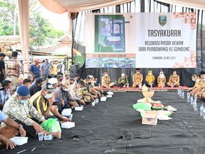 Resmikan Pasar Hewan Gombong, Bupati Kebumen Beli Sapi Seharga Rp 25 Juta Resmikan Pasar Hewan Gombong, Bupati Kebumen Beli Sapi Seharga Rp 25 Juta