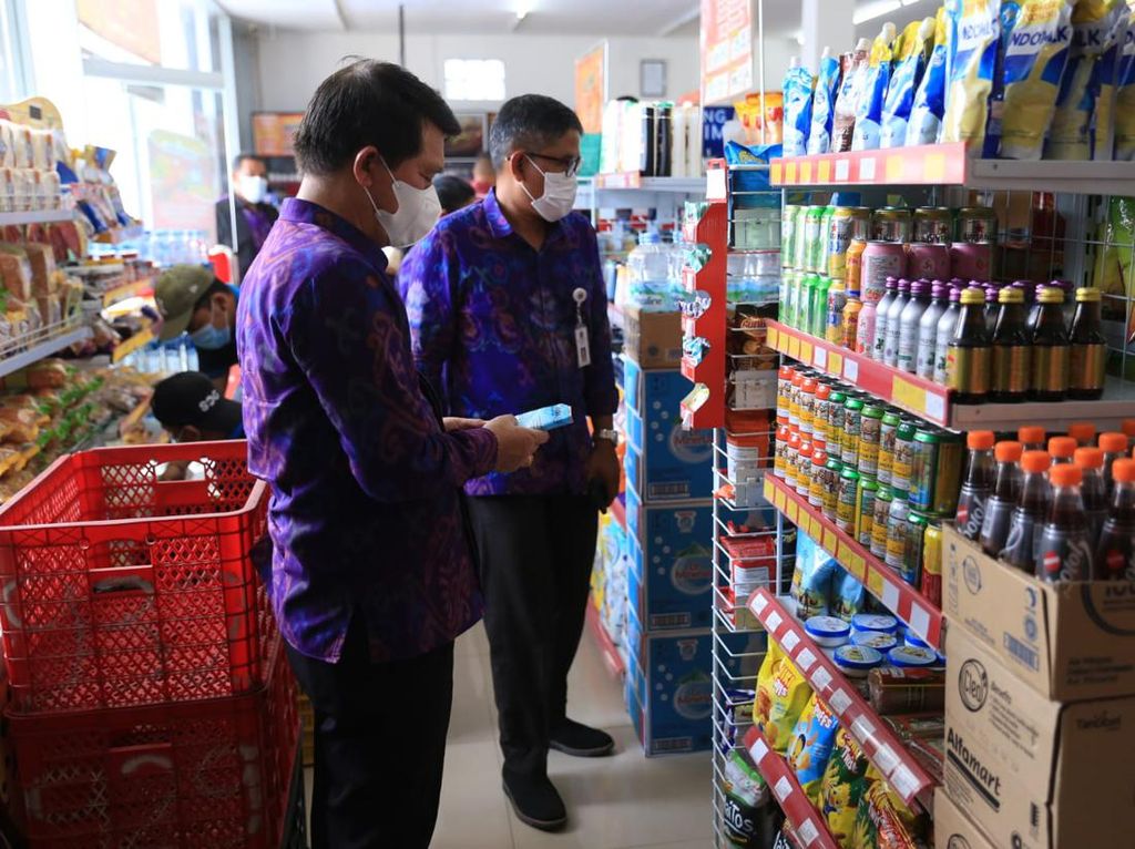 Uyah Kusamba Tak Diminati Swalayan, Bupati Klungkung Kecewa Uyah Kusamba Tak Diminati Swalayan, Bupati Klungkung Kecewa