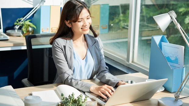 Melakukan pekerjaan atau tugas dengan tidak terburu-buru agar hasil lebih maksimal.