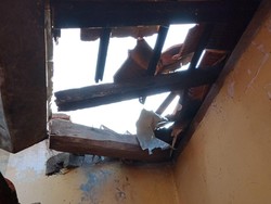 Petasan Balon Udara Meledak, Rumah Warga di Pekalongan Rusak