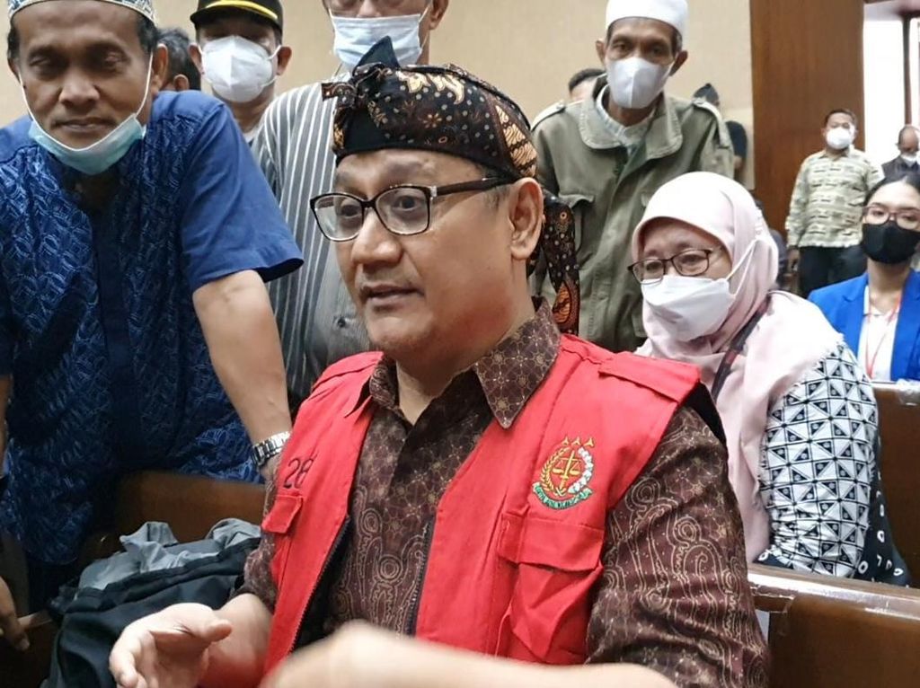 Ketua Dayak: Jangan Takut Mati Edy Mulyadi Jika Benar-benar Minta Maaf! Ketua Dayak: Jangan Takut Mati Edy Mulyadi Jika Benar-benar Minta Maaf!