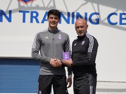 Top! Elkan Baggott Juara Bareng Ipswich Town U-23