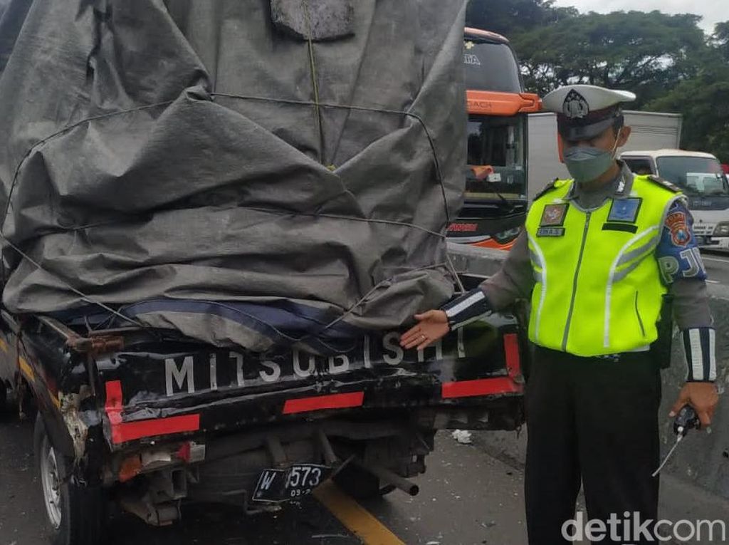 Polisi Buru Colt Diesel Penyebab Kecelakaan Beruntun KM 15 Tol Waru-Perak