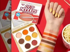 Yummy! Eyeshadow hingga Lipstik Ini Terinspirasi dari Mie Instan