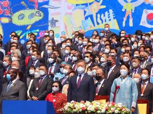 Momen Pelantikan Yoon Suk-yeol Jadi Presiden Korsel, Megawati Hadir