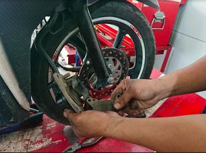Awas! Ini yang Terjadi kalau Motor Terlambat Ganti Kampas Rem Awas! Ini yang Terjadi kalau Motor Terlambat Ganti Kampas Rem