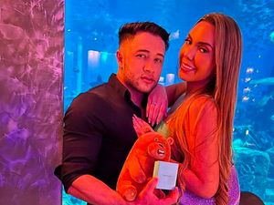 Foto: Influencer Kontroversial yang Bisa Bercinta 5 Kali Sehari Sampai Pingsan