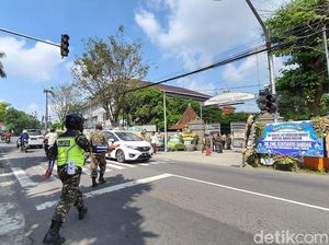 Polisi Siapkan Rekayasa Lalin Sekitar Tebuireng Jelang Pemakaman Lily Wahid Polisi Siapkan Rekayasa Lalin Sekitar Tebuireng Jelang Pemakaman Lily Wahid