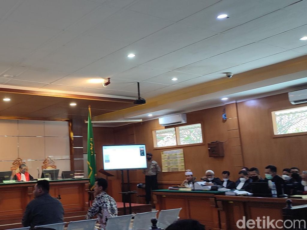Saksi Ungkap Unsur Kebohongan Ceramah Habib Bahar soal Kematian Laskar FPI Saksi Ungkap Unsur Kebohongan Ceramah Habib Bahar soal Kematian Laskar FPI