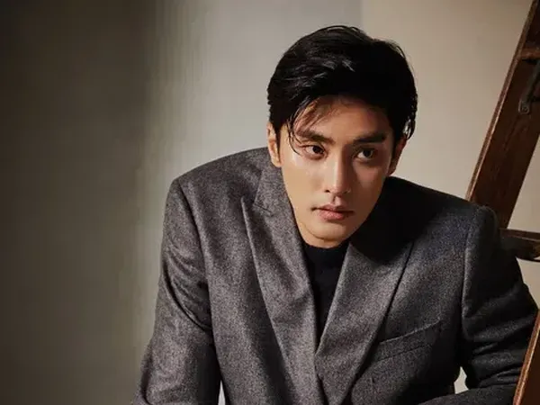 Pesona Sung Hoon yang Curi Perhatian di Woori The Virgin