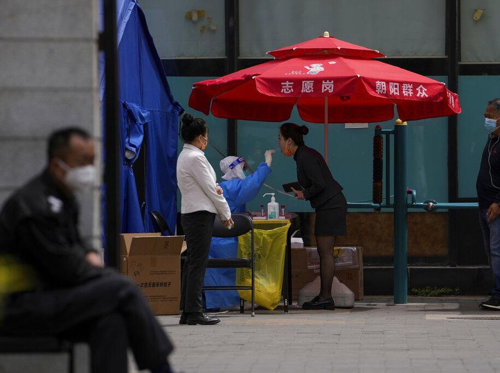 Belum Lama Bebas, Warga Shanghai Frustasi di Lockdown Lagi