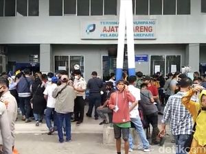 H+8 Arus Balik, 4 Kapal di Pelabuhan Parepare Muat 3.870 Orang ke Kalimantan H+8 Arus Balik, 4 Kapal di Pelabuhan Parepare Muat 3.870 Orang ke Kalimantan