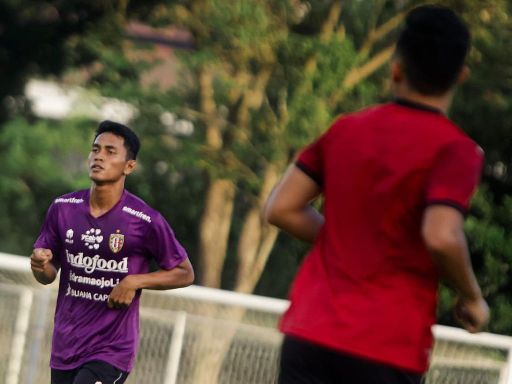 Kisah Anak Penjual Sate Dikontrak Meniti Karier di Bali United