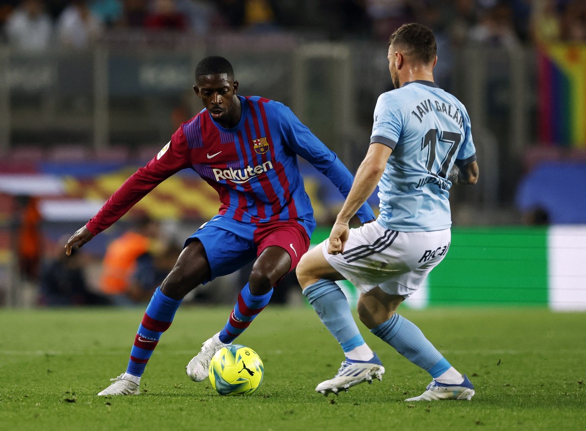 Ousmane Dembele menciptakan dua assist untuk membantu Barcelona mengalahkan Celta Vigo 3-1. (Foto: REUTERS/ALBERT GEA)