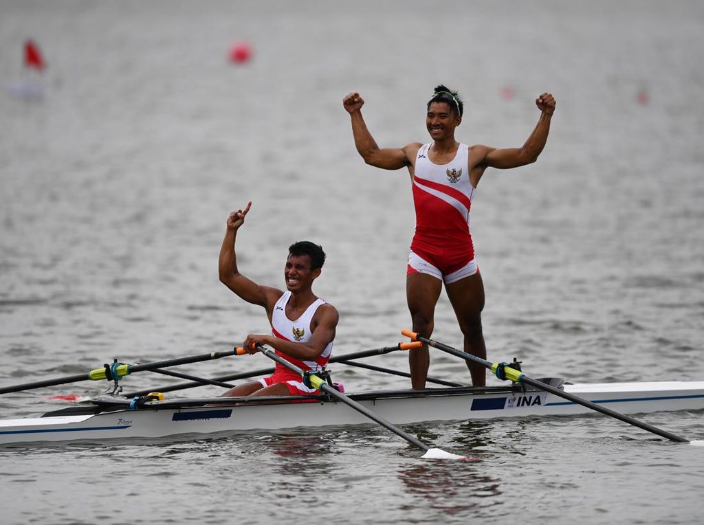Dayung Boyong Emas Pertama Indonesia di SEA Games Vietnam Dayung Boyong Emas Pertama Indonesia di SEA Games Vietnam