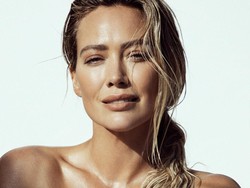Bicara Soal Imej Tubuh, Hilary Duff Pose Tanpa Busana di Majalah