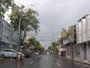 Pagi-Siang Sumuk Pol Tapi Sore-Malam Mendung dan Hujan, Ini Penjelasan BMKG Pagi-Siang Sumuk Pol Tapi Sore-Malam Mendung dan Hujan, Ini Penjelasan BMKG