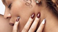8 Inspirasi Warna Kuteks Cocok untuk Kulit Gelap ala Beyonce hingga Rihanna