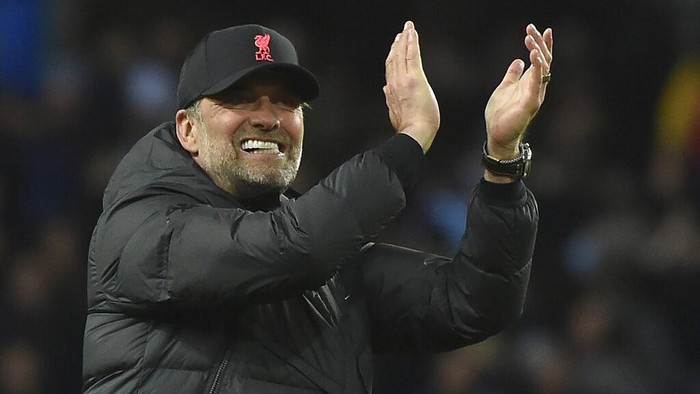 Liverpools manager Jurgen Klopp applauds after the English Premier League soccer match between Aston Villa and Liverpool at Villa Park in Birmingham, England, Tuesday, May 10, 2022. Liverpool won the game 2-1. (AP Photo/Rui Vieira)