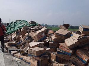 Rombongan 4 Bus Wisata Asal Jatim Tabrakan Beruntun di Tol Karanganyar