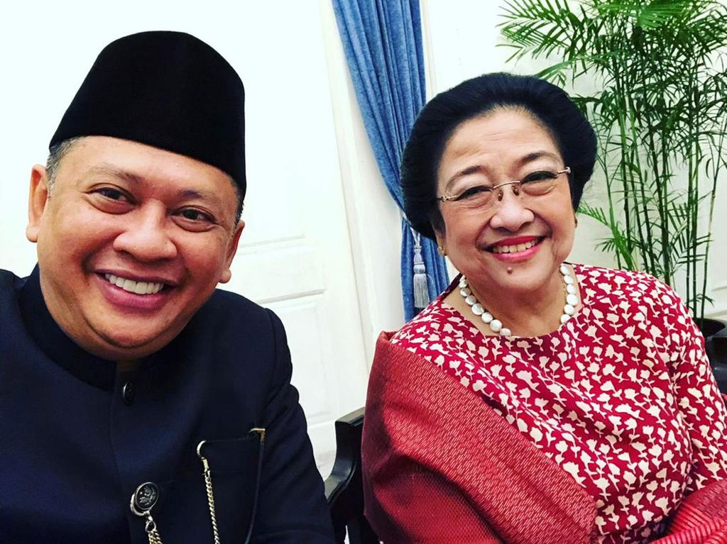 Bamsoet Puji Megawati Terima Gelar Profesor Kehormatan dari SIA Korsel