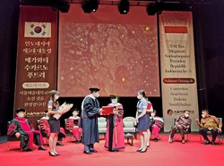 Momen Megawati Terima Gelar Profesor Kehormatan dari SIA Korsel