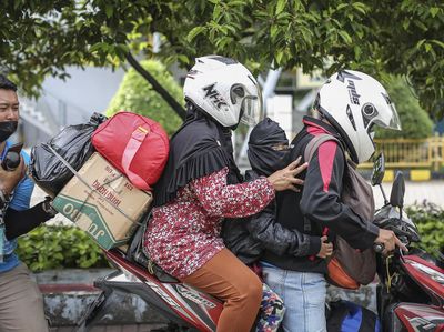 Semangat Pemudik Motor Balik ke Jakarta via Tanjung Priok