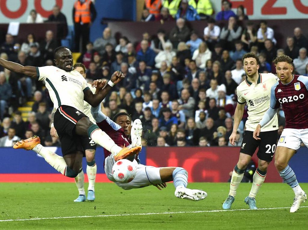 Liverpool Jaga Asa Juara, Susah Payah Taklukkan Aston Villa Liverpool Jaga Asa Juara, Susah Payah Taklukkan Aston Villa