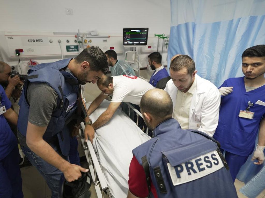 Momen Baku Tembak Tentara Israel di Lokasi Tewasnya Jurnalis Al Jazeera