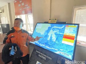 BPBD Imbau Warga Pesisir Waspada Gempa Susulan Pascagempa M 3,9 di Pinrang BPBD Imbau Warga Pesisir Waspada Gempa Susulan Pascagempa M 3,9 di Pinrang