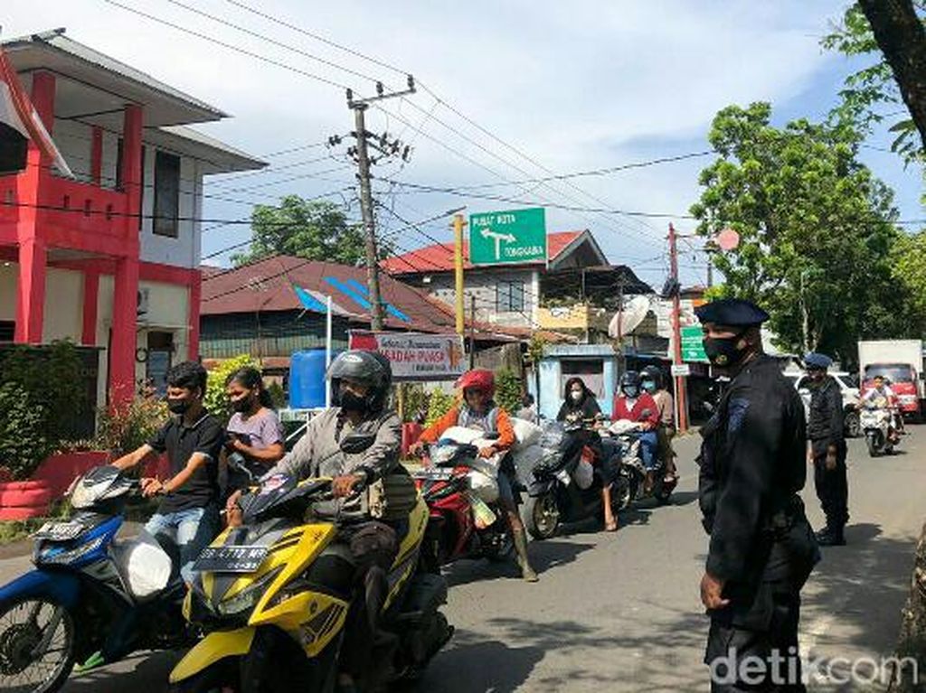 Polisi Tindak 4.671 Pelanggar Lalin Selama Operasi Ketupat Sulut, Naik 16,22% Polisi Tindak 4.671 Pelanggar Lalin Selama Operasi Ketupat Sulut, Naik 16,22%