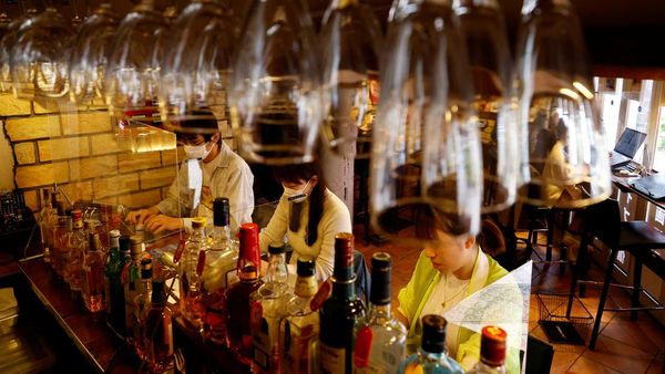 Potret Kafe Unik di Jepang, Khusus Penulis yang Dikejar Deadline