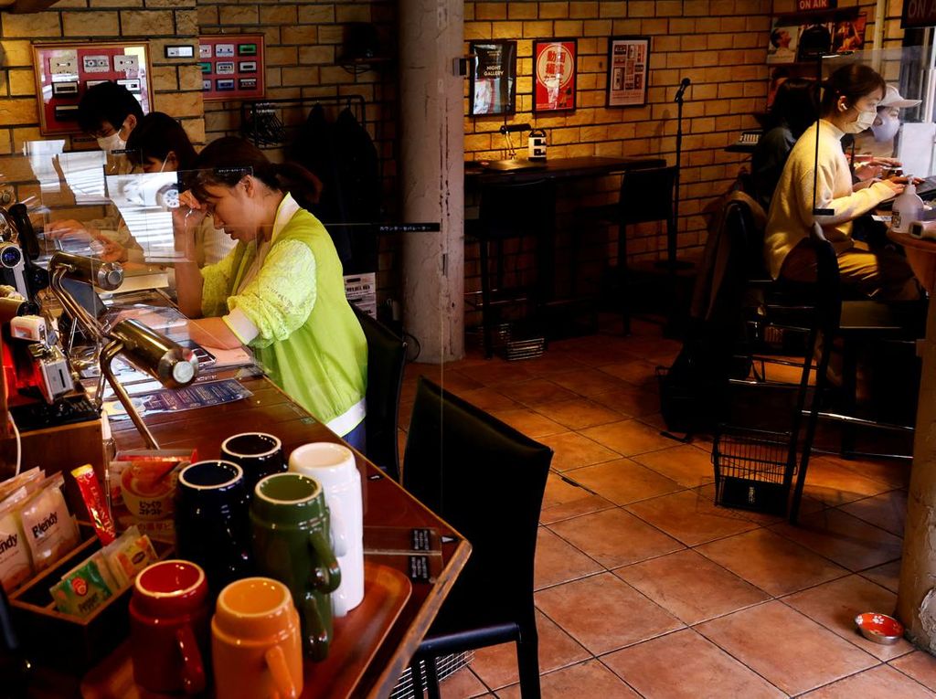 Potret Kafe Unik di Jepang, Khusus Penulis yang Dikejar Deadline