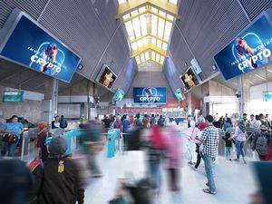 Aktivitas Pekerja Kota Meningkat, Bisnis TV Raksasa Menggeliat Aktivitas Pekerja Kota Meningkat, Bisnis TV Raksasa Menggeliat