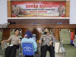 150 Kantong Darah dari Polisi-Warga Jombang Sambut Hari Donor Darah Sedunia
